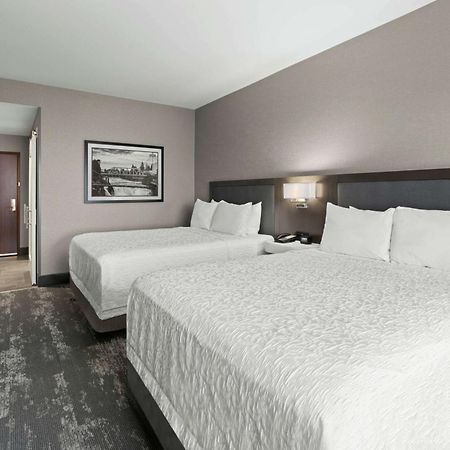 Hampton Inn & Suites Spokane Downtown-South Exterior photo